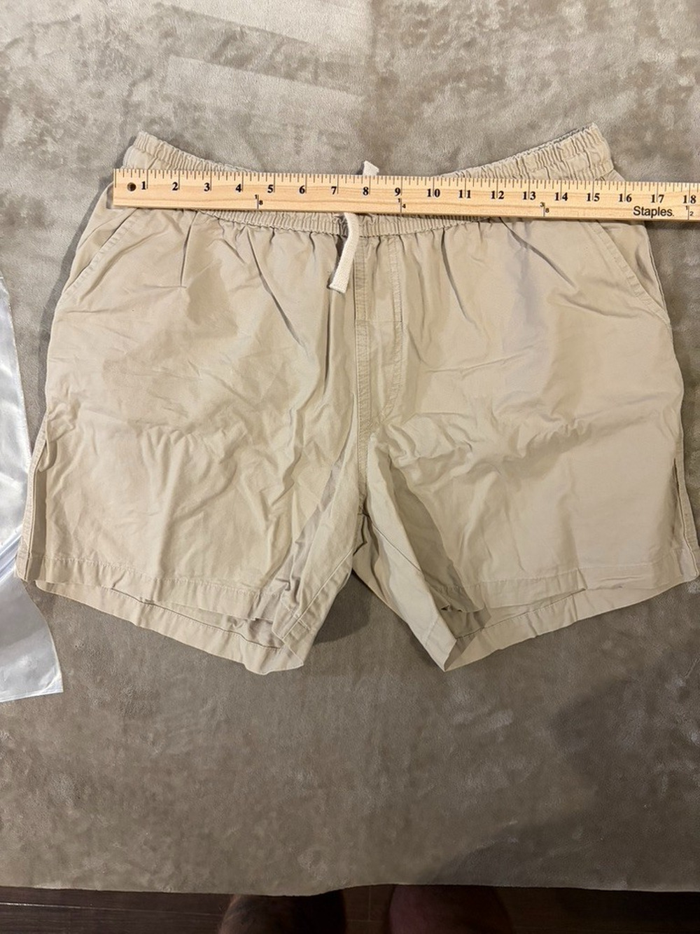 Chubbies The Khaki Meisters 5.5” inseam Shorts Men’s XL Khaki